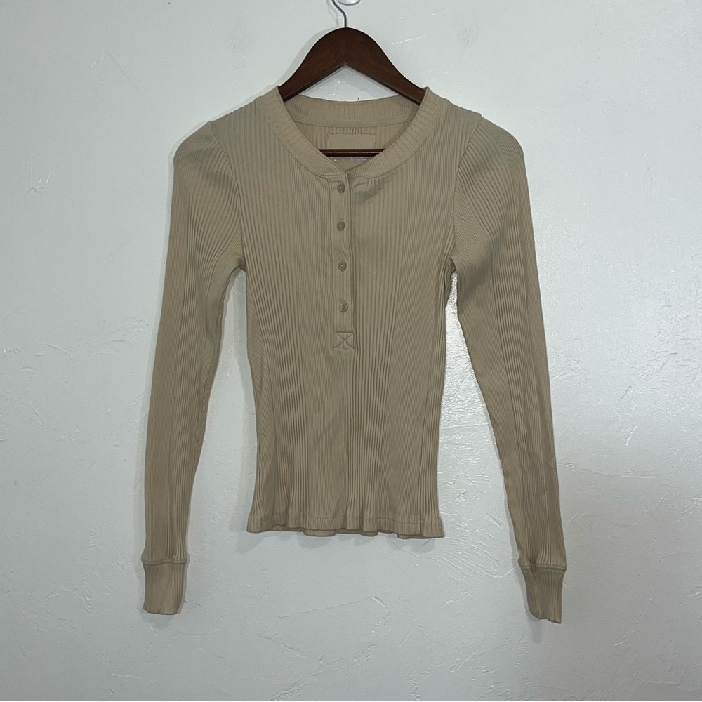 Aerie Road Trip Henley Tee Size Small